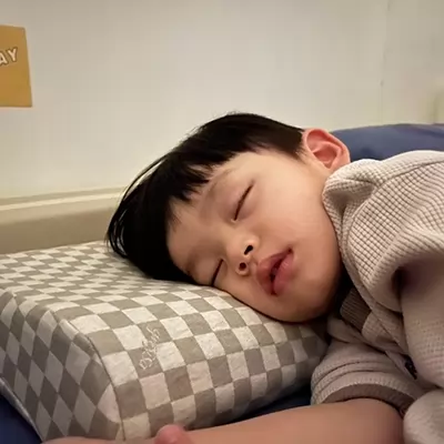 greysa格蕾莎幼兒生長曲線記憶枕90cm以上學齡前兒童適用的枕頭