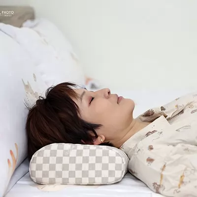 greysa格蕾莎隨身旅行小枕頭出差旅遊露營必備體積輕巧方便隨身攜帶布套設計簡約典雅品味