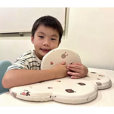 greysa格蕾莎月兒午安枕雲朵午睡墊組合最佳的小學課桌椅午睡枕