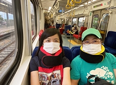 【推薦】GreySa格蕾莎【全家福旅行頸枕】國內旅行長輩最愛的史上最強頸枕,快來看看小羊兒都怎麼用。