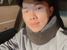 【推薦】GreySa格蕾莎全家福旅行頸枕。一款專為全家大小設計的頸枕,360度完整包覆頸部,輕盈舒適親膚透氣,出遊旅行必備物品推薦~