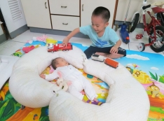 【推薦】【好物】從懷孕用到孩子長大的哺乳枕,GreySa格蕾莎哺乳護嬰枕