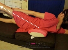 【推薦】生活。好物│GreySa格蕾莎 美體伸展枕 腰酸背痛都消失的無影無蹤 ❤ 跟著Livia享受人生 ❤