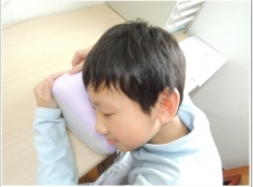 【推薦】GreySa格蕾莎折疊式午睡枕,親膚觸感,午睡也能舒適好眠~