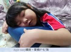 【推薦】符合人體工學,收納方便,隨時都好眠~GreySa 格蕾莎【折疊式午睡枕】