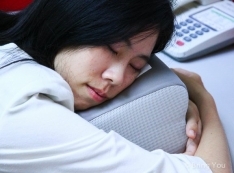 【推薦】【折疊式好收納午睡枕】GreySa 格蕾莎午休好睡&兼辦公室靠腰用